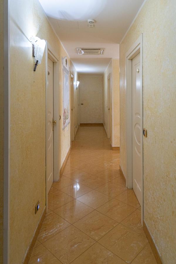 Hotel La Noce Chivasso Ngoại thất bức ảnh