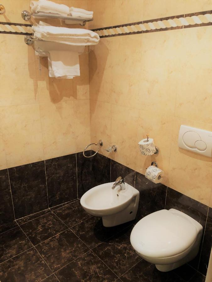 Hotel La Noce Chivasso Ngoại thất bức ảnh