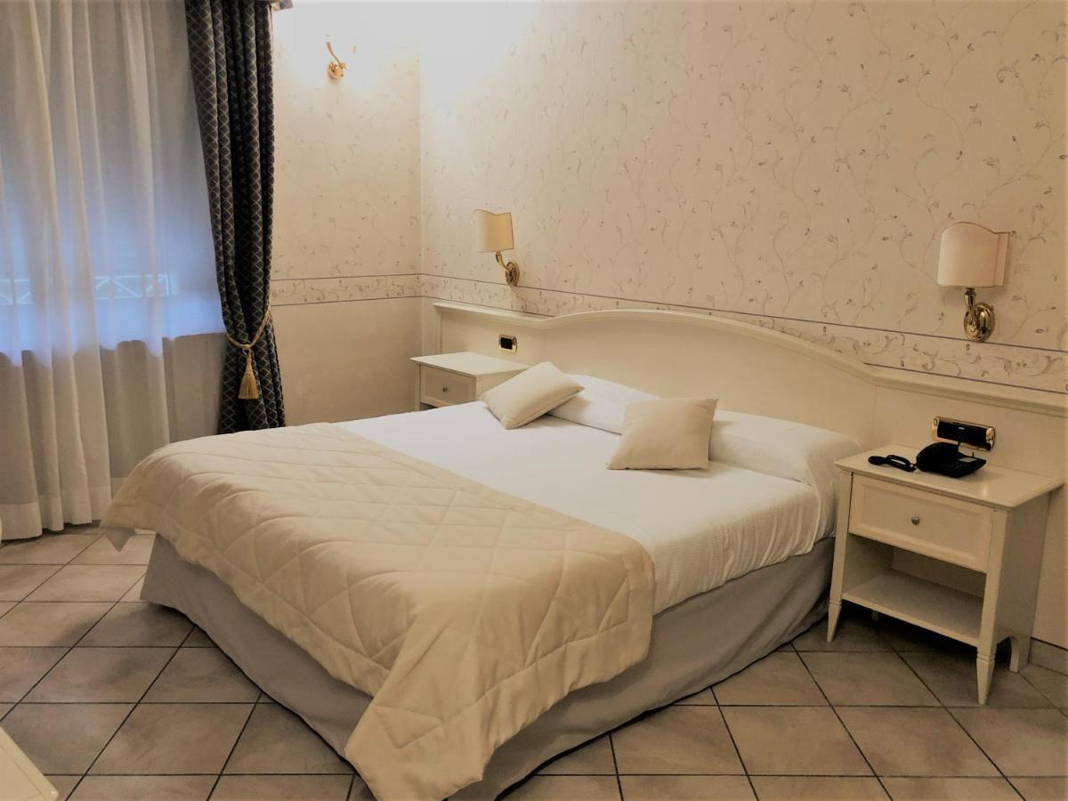 Hotel La Noce Chivasso Ngoại thất bức ảnh
