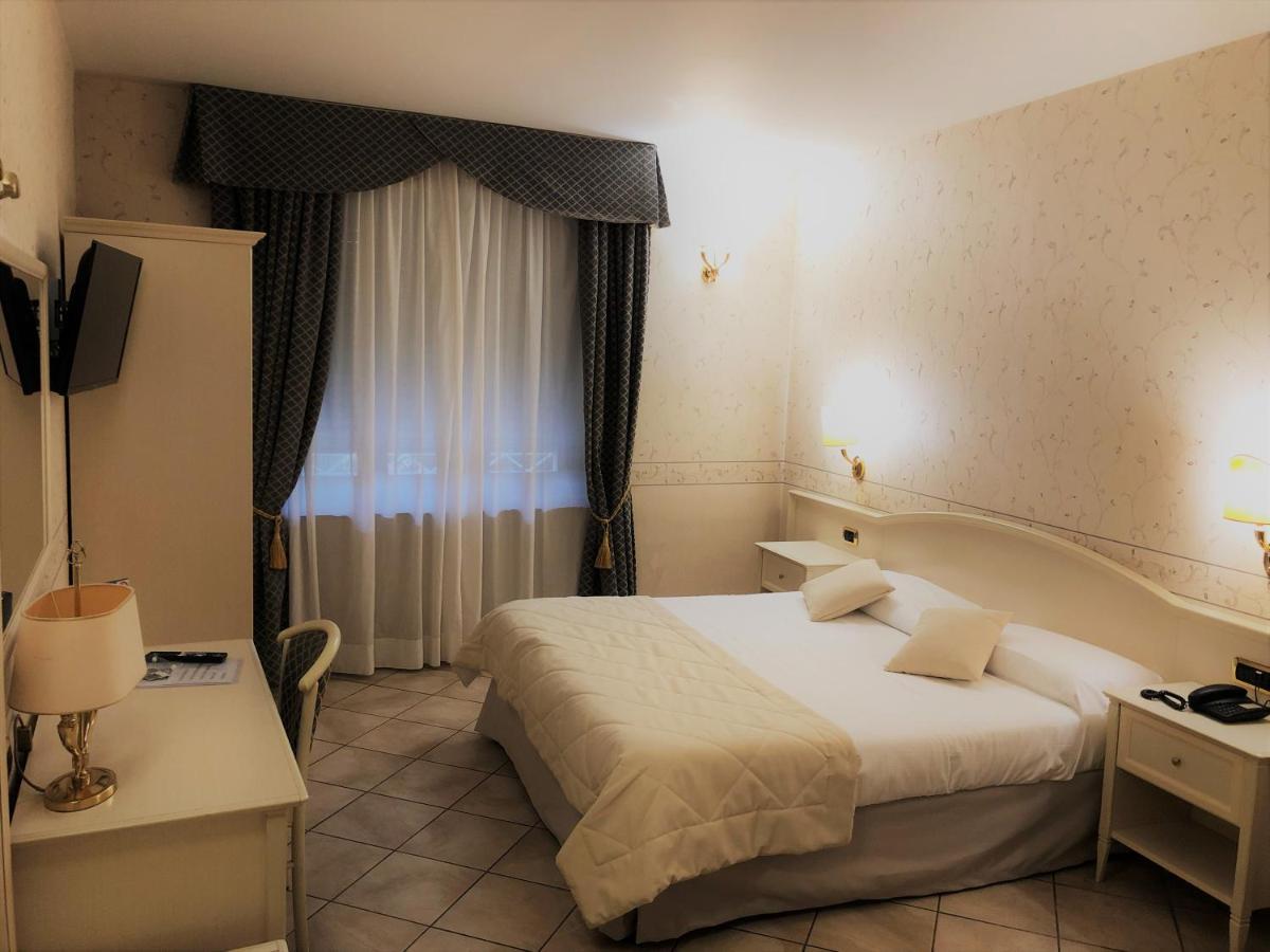 Hotel La Noce Chivasso Ngoại thất bức ảnh