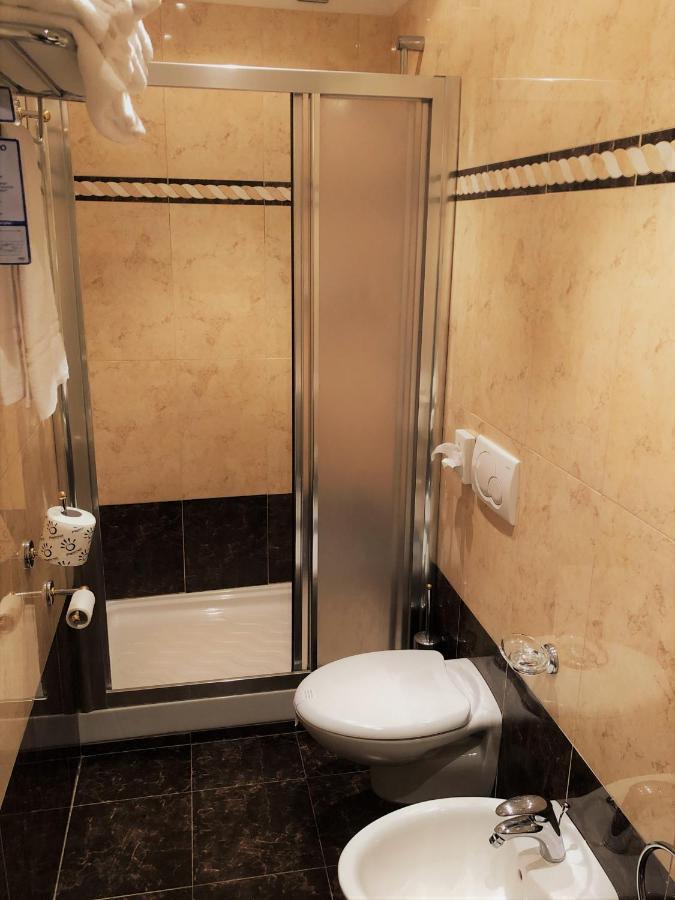 Hotel La Noce Chivasso Ngoại thất bức ảnh