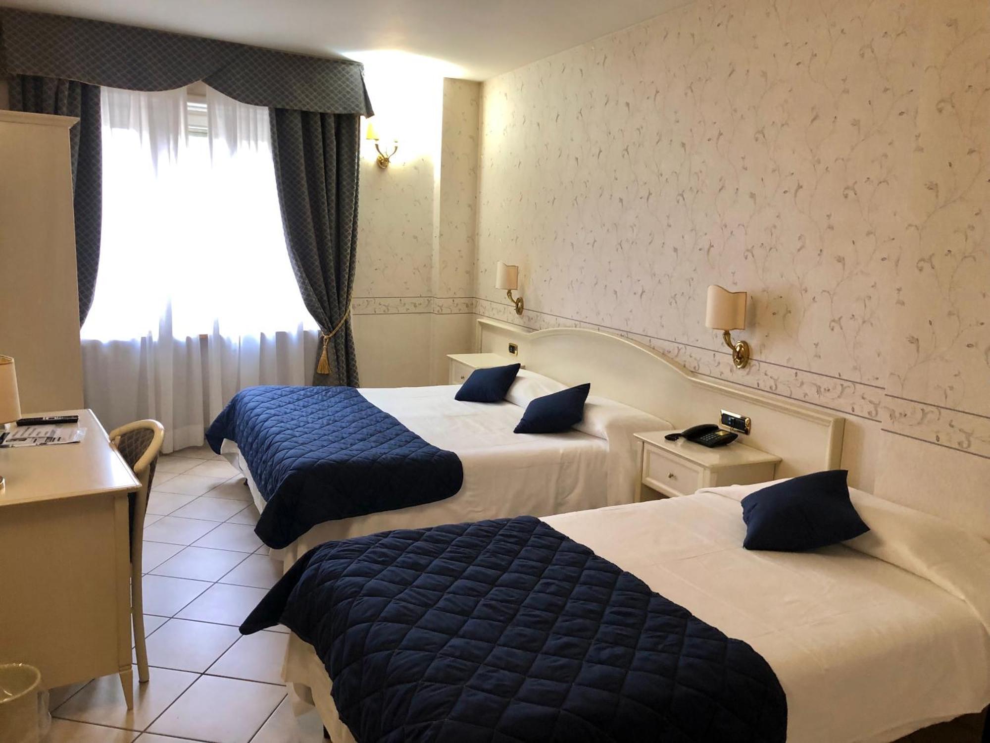 Hotel La Noce Chivasso Ngoại thất bức ảnh
